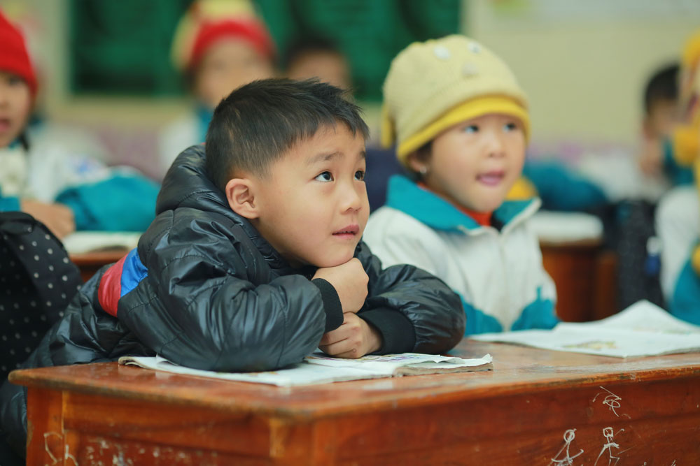 Donate A Study Desk Education Charity Gifts Childfund Australia